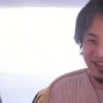 【ひろゆき】パリと日本を行ったり来たりするときって、飛行機内でどうやって時間を潰してますか?そもそも寝れますか?ー ひろゆき切り抜き 20230915 WJ5UDp7RkFo